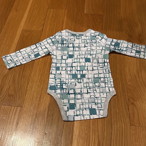Asher and Olivia - Baby Boy's 3-Pack Long-Sleeve Kimono Bodysuit Set Onesie’s - Picture 13 of 16